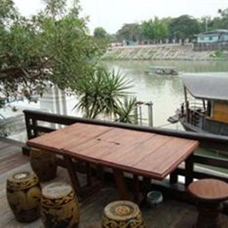 Ayothaya Riverside House Ayutthaya Bagian luar foto