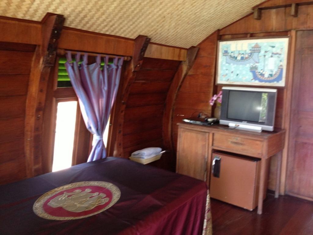 Ayothaya Riverside House Ayutthaya Ruang foto