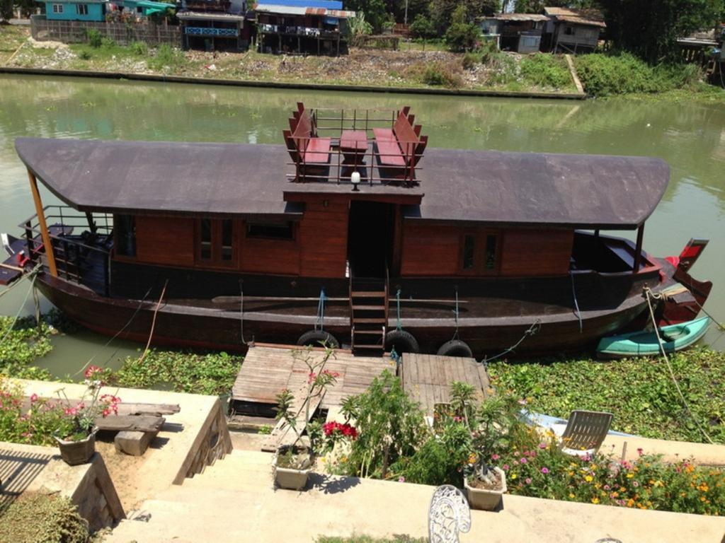 Ayothaya Riverside House Ayutthaya Ruang foto