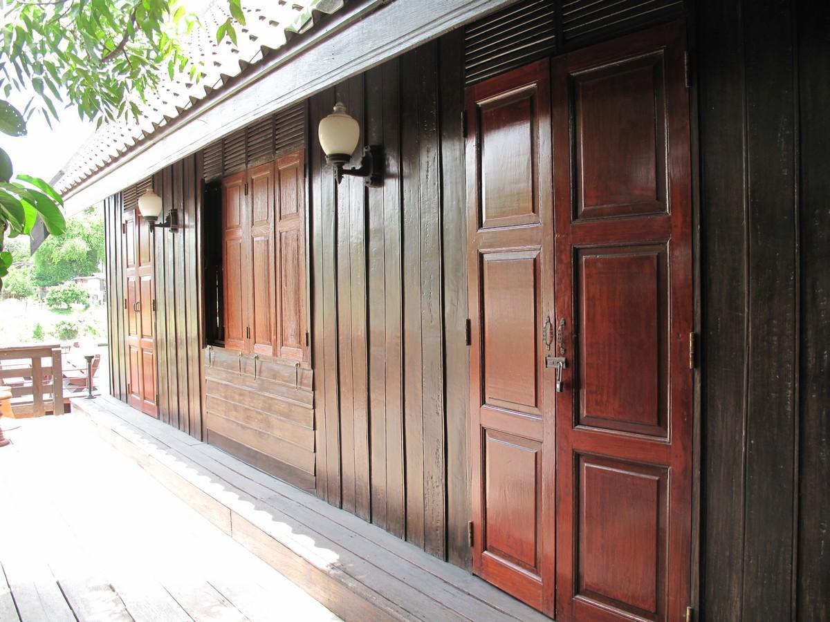 Ayothaya Riverside House Ayutthaya Bagian luar foto