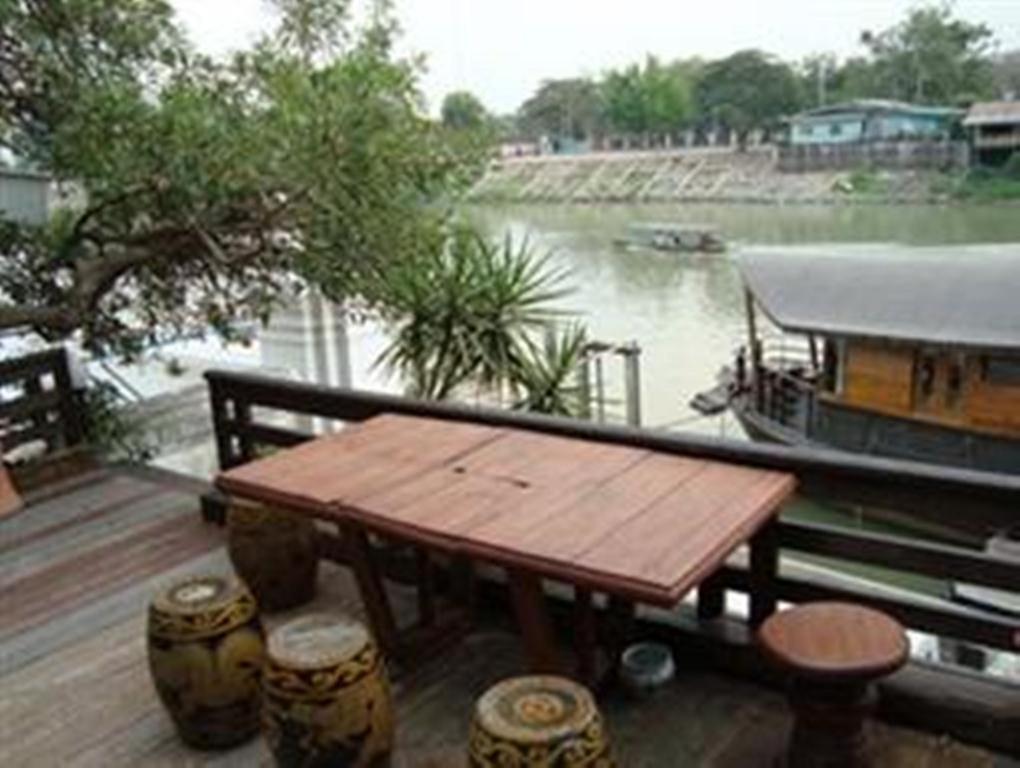 Ayothaya Riverside House Ayutthaya Bagian luar foto